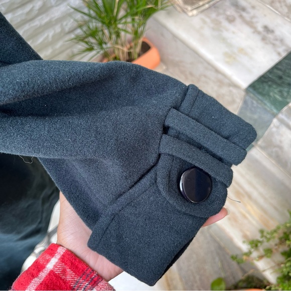 SOLD ❌ Emerald Green Overcoat - Picture 6 of 9